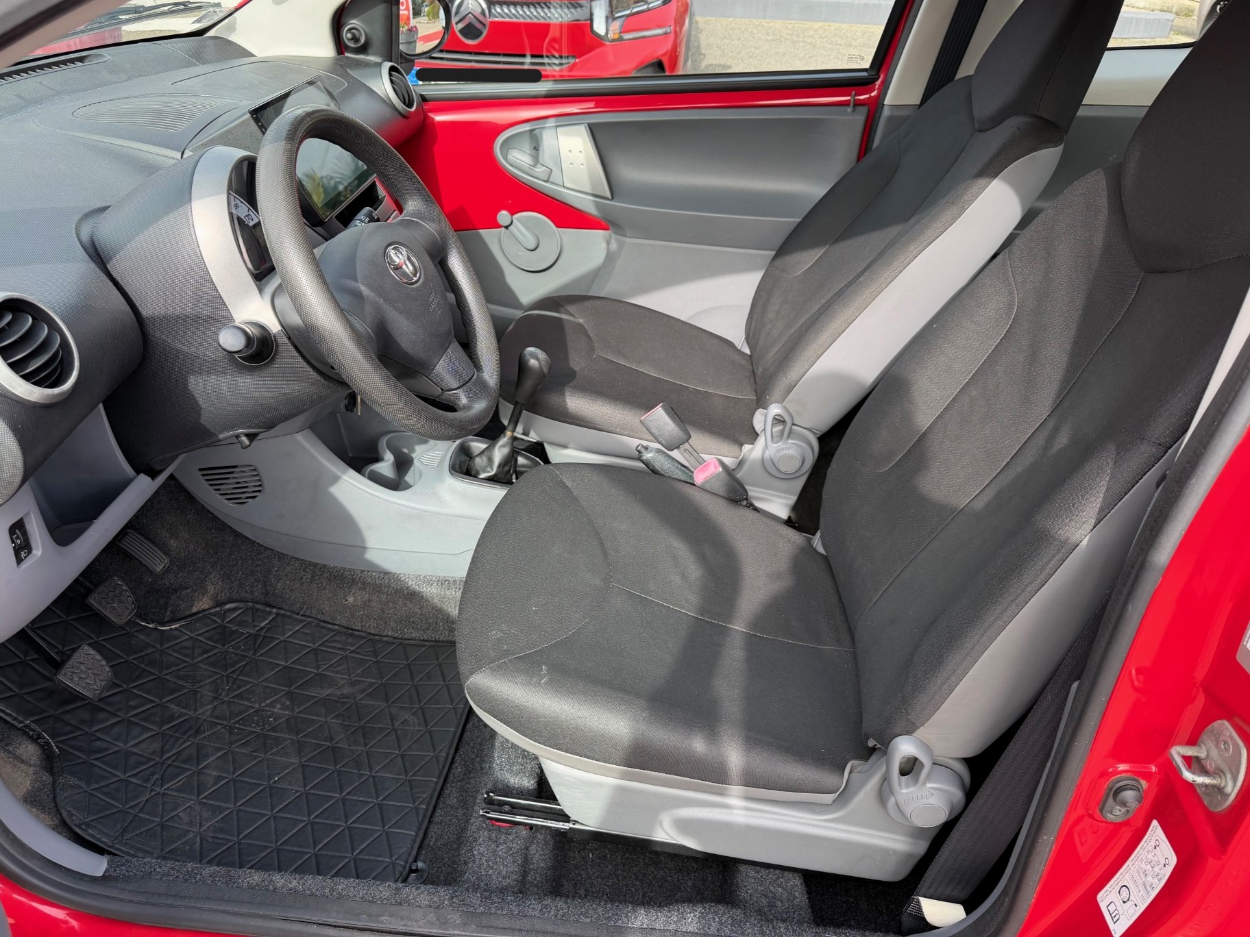 
								Toyota Aygo 68ch 3 portes full									