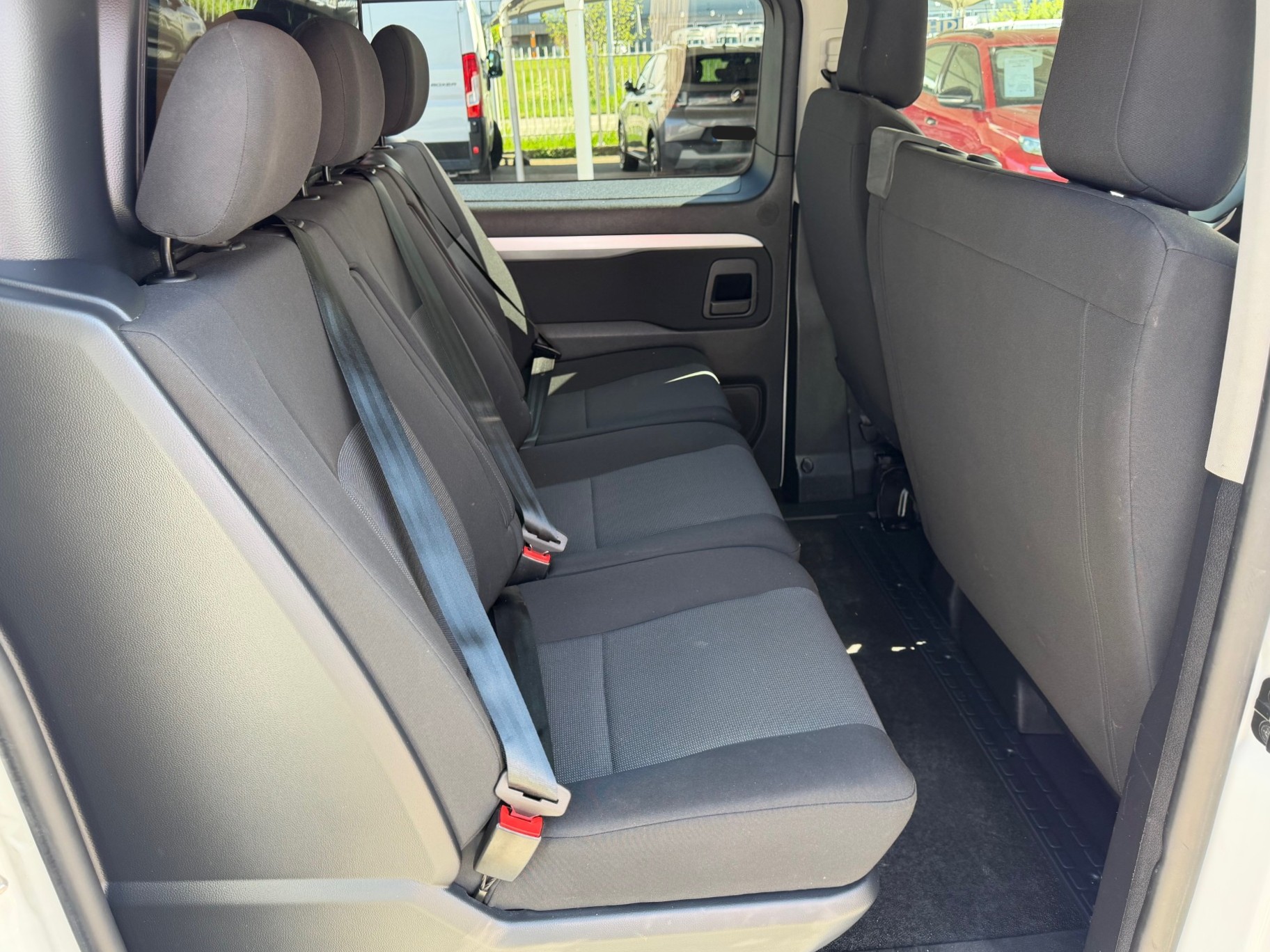 
								Jumpy Cabine Approfondie XL 2.0 BlueHDi 120 BVM6 Club 340Nm 6 places full									