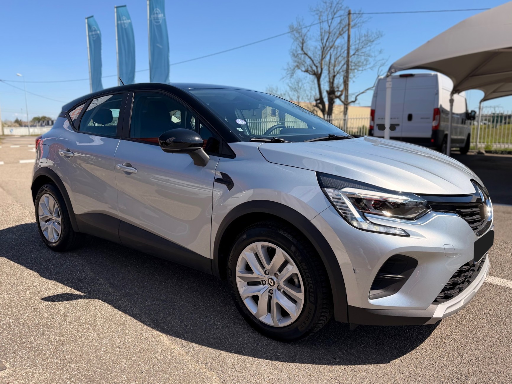 
								RENAULT Captur 1.6 E-Tech Hybride rechargeable 160 ZEN full									