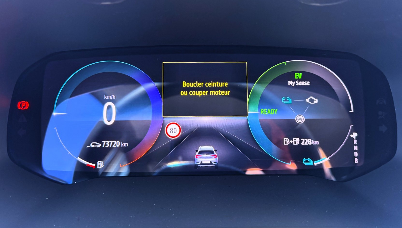 
								RENAULT Captur 1.6 E-Tech Hybride rechargeable 160 ZEN full									