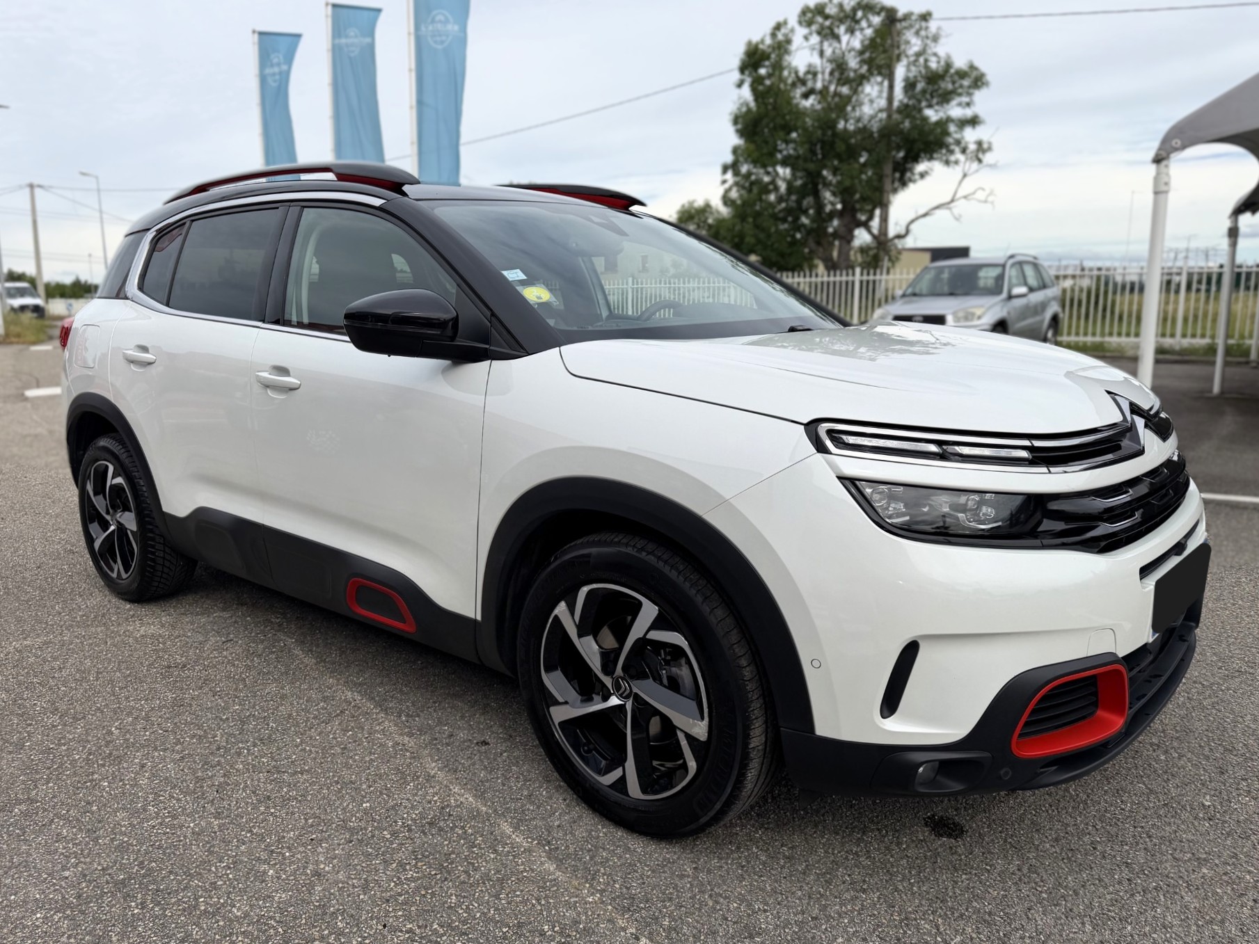 
								C5 Aircross BlueHDi 130 EAT8 SHINE full									
