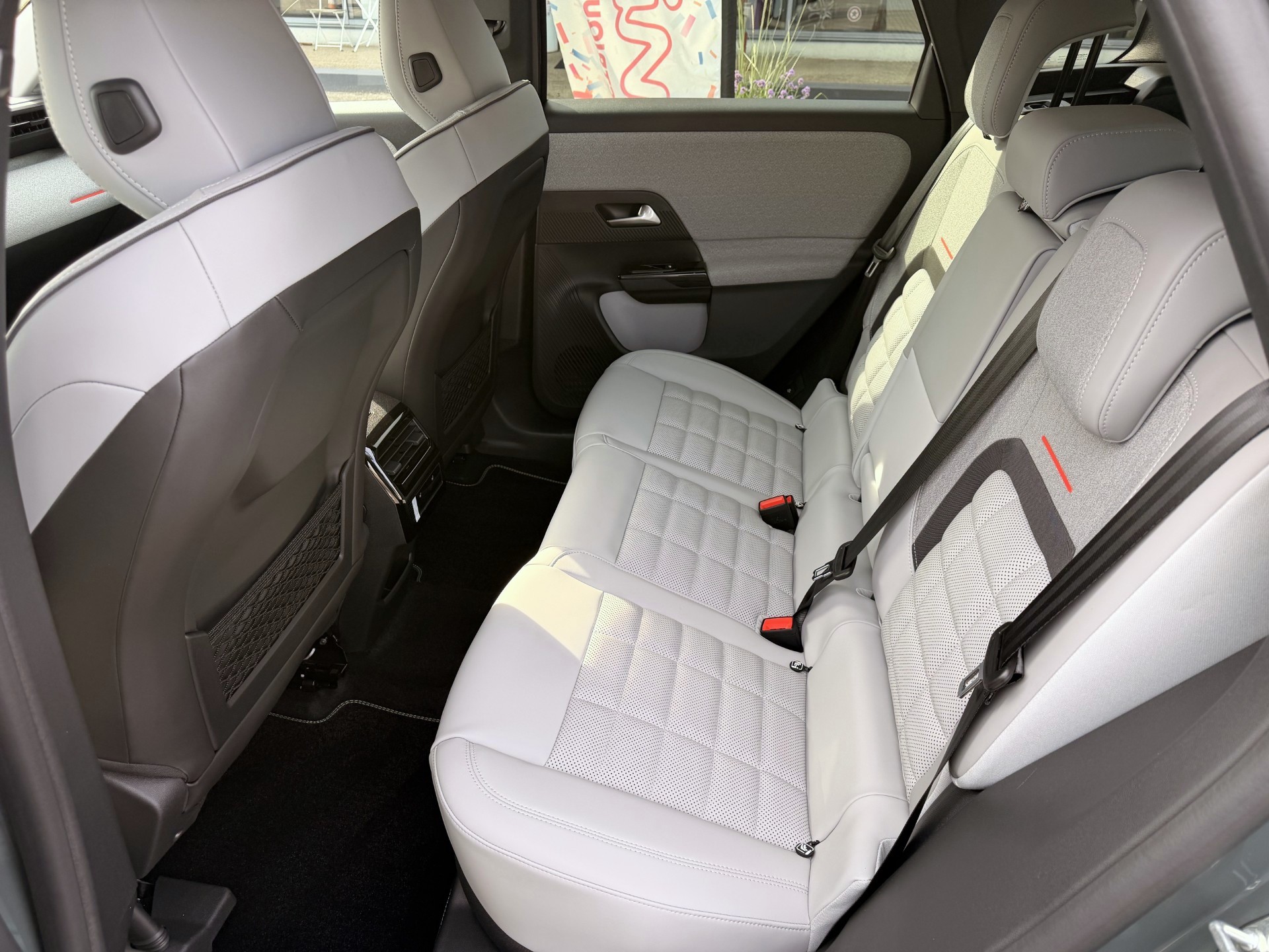 
								Nouveau C5 Aircross 145ch E-DCS6 MAX full									